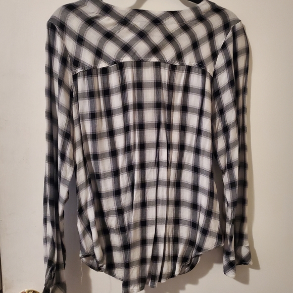 A.N.A Blouse - Picture 2 of 2